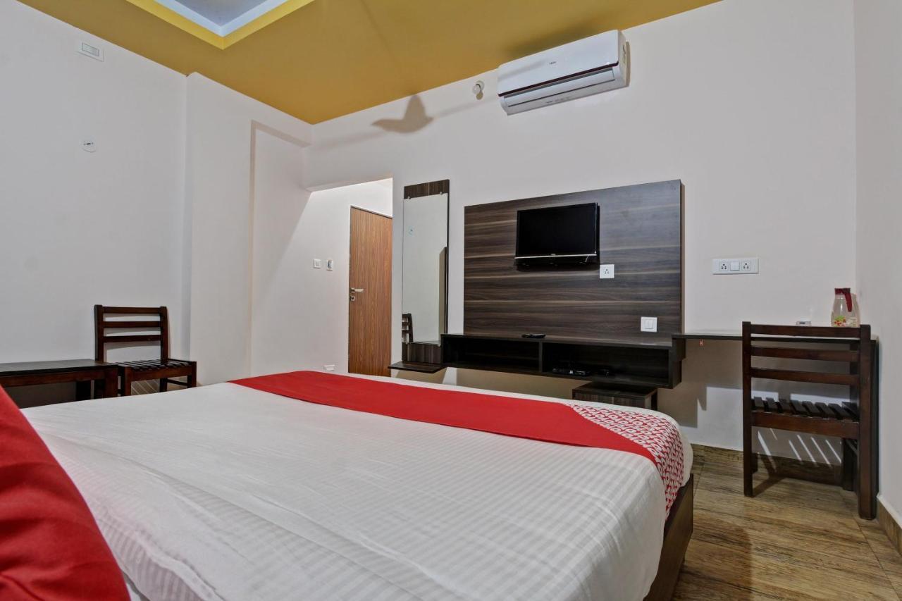 Oyo 48704 Rashi Farms Hotel Hubli Exterior photo